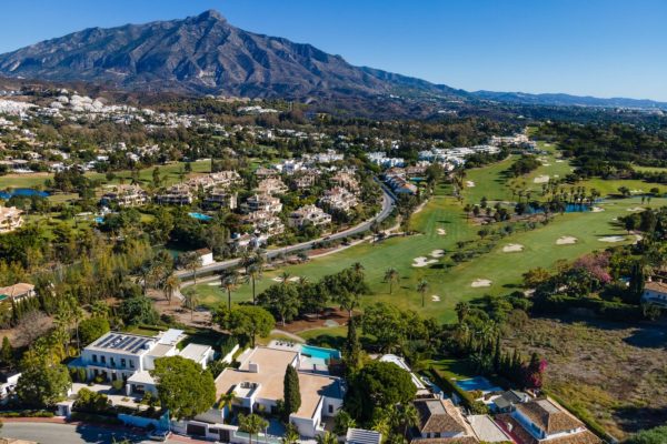 Golf valley